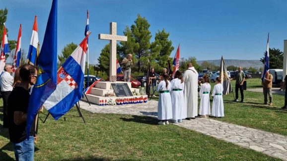 461114075_7960588120734300_5322502961979582774_n