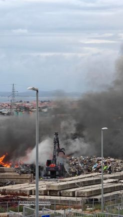 5C27B2F1-35A3-4C29-88C1-1A76D938F429