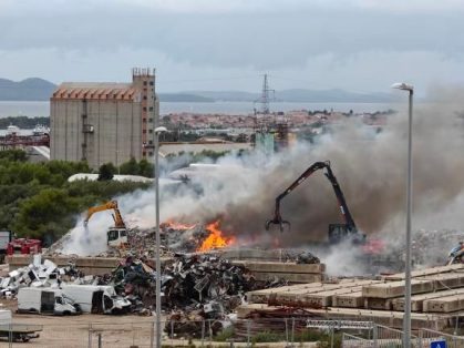 73793040-FC1C-41C6-AE82-3B1CC32EC2A0