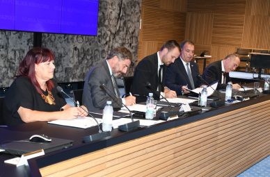 Potpisivanje ugovora_hitna (2)