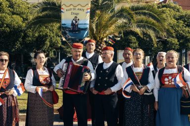 biograd na moru spomenik Vagan Melik Karaganjin 2