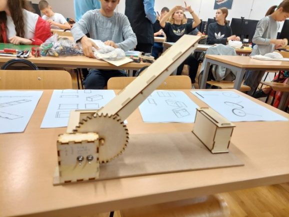 tehnički radionica učenici