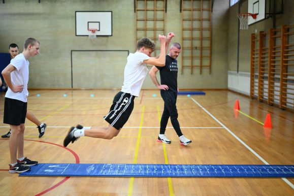 učenici tjelesni 21