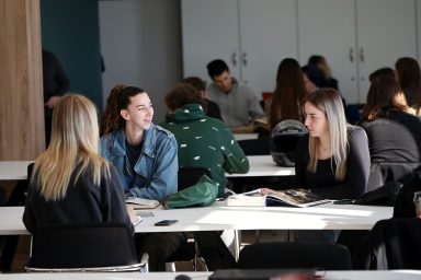 znanstvena knjiznica (9)