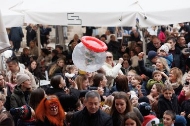 10 Dječji doček Nove godine Narodni trg 31.12.2024, Foto Bojan Bogdanić
