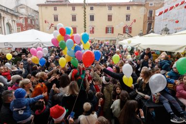 24 Dječji doček Nove godine Narodni trg 31.12.2024, Foto Bojan Bogdanić