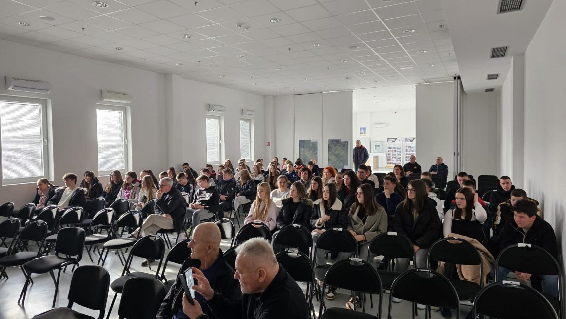 poličnik učenici predavanje maslenica