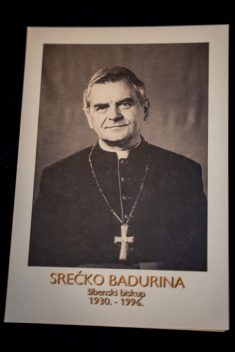 novalja biskup badurina 2