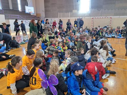 poličnik vrtić maškare 2025 d