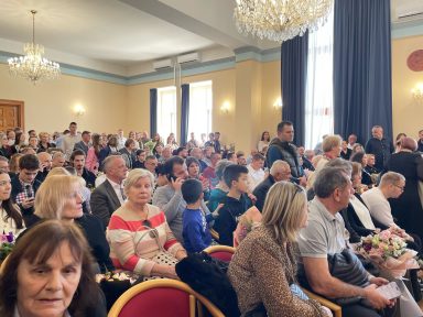 1c0de27f-d6d3-4a75-99da-b92ad84c3700