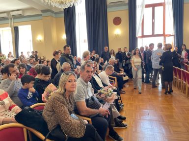 73f40bfa-ca77-4cf9-989a-43c8a52627bf