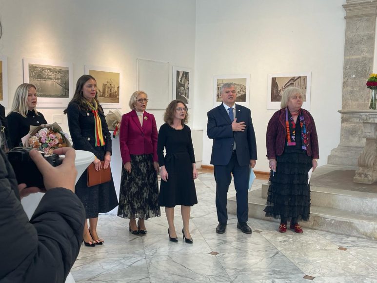 986bf98b-ff57-40b1-8172-8fc0c690a85c