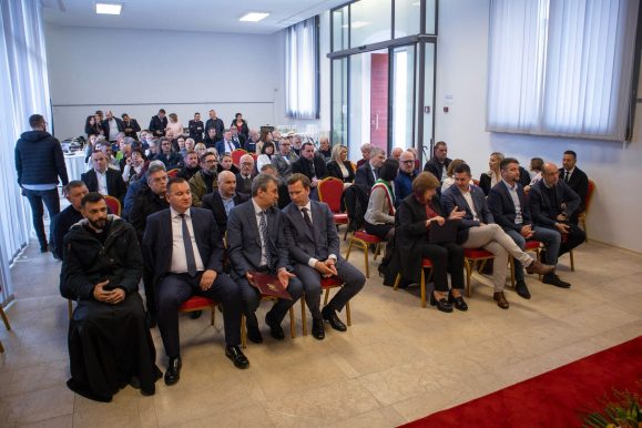 grad pag panorama dan grada 2