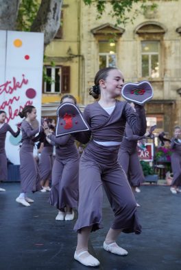 03d04eec-dcde-48f0-84eb-a0398d7ab82f