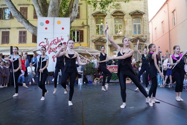 f5930b44-529a-497a-b03c-149e4d9b8838