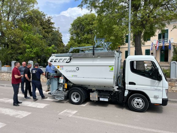 kamion za otpad smeće 4