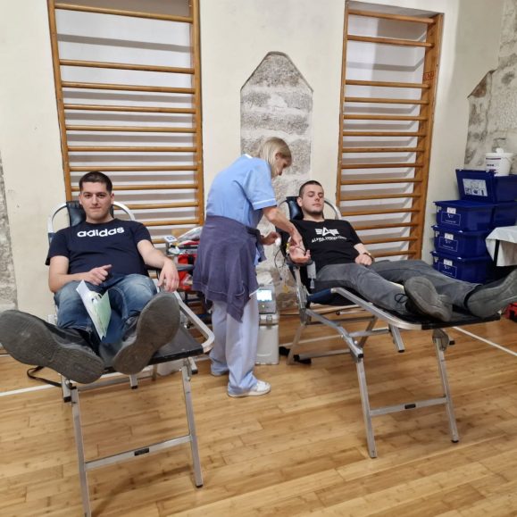 pomorska škola učenici darivanje krvi naslovna