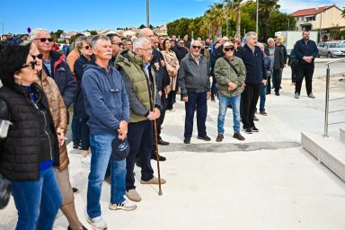 novalja tržnica i ribarnica ivan dabo 15