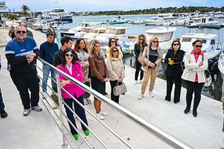 novalja tržnica i ribarnica ivan dabo 20