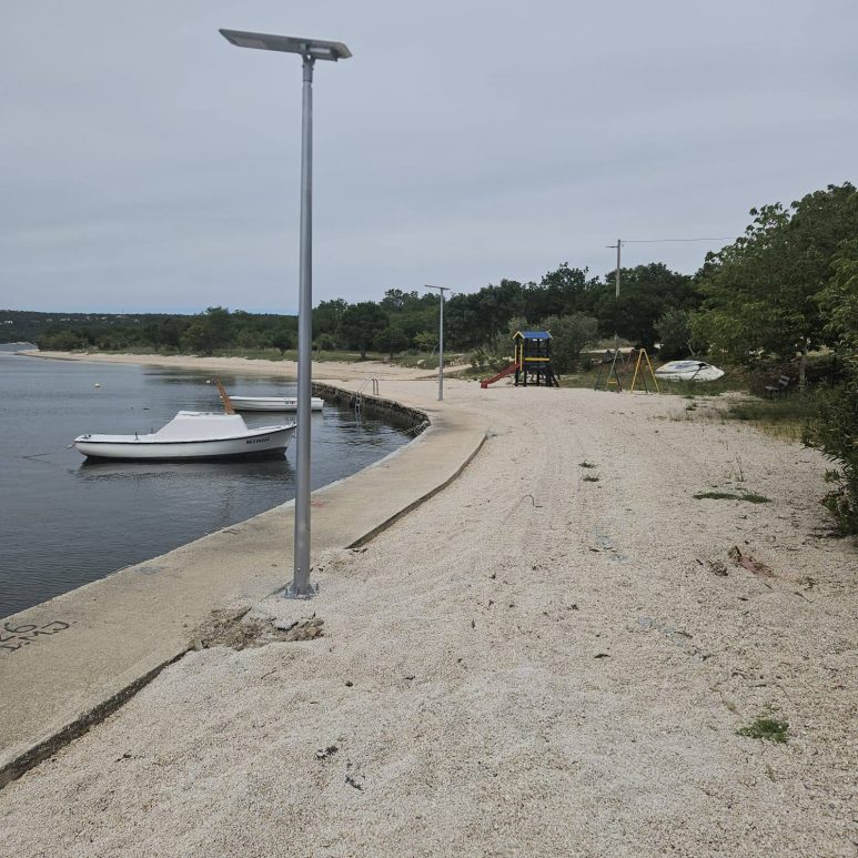 obrovac rasvjeta solarne lampe obala