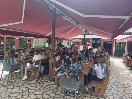 učenici oš šimuna kožičića benje split hajduk omiš radmanove mlinice