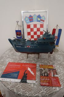 40EB1603-AFF5-4CC4-9C6E-E20CFF3F2825_1_105_c