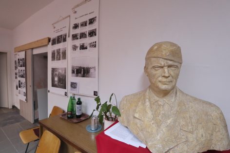 5491E90A-B437-47FC-AE66-DF154857B367_1_105_c