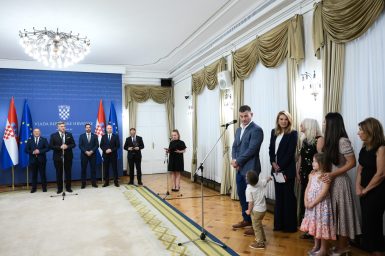 stipe miočić andrej plenković domovnica 2