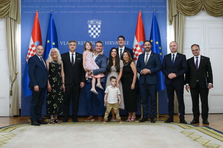 stipe miočić andrej plenković domovnica naslovna