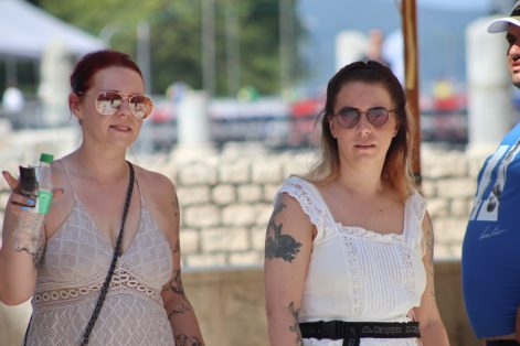 zadar špica sunčano proljeće turisti kalelarga riva forum narodni trg 18