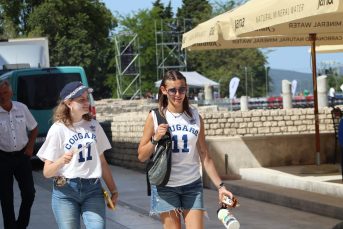 zadar špica sunčano proljeće turisti kalelarga riva forum narodni trg 43