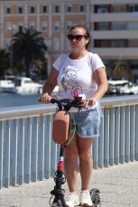 zadar špica sunčano proljeće turisti kalelarga riva forum narodni trg 55