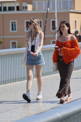 zadar špica sunčano proljeće turisti kalelarga riva forum narodni trg 57