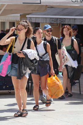 zadar špica sunčano proljeće turisti kalelarga riva forum narodni trg 68