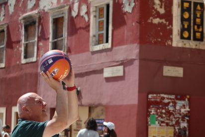 zadar špica sunčano proljeće turisti kalelarga riva forum narodni trg 74