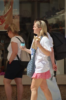 zadar špica sunčano proljeće turisti kalelarga riva forum narodni trg 82