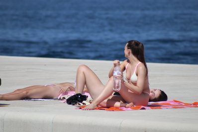 zadar špica sunčano proljeće turisti kalelarga riva forum narodni trg 9