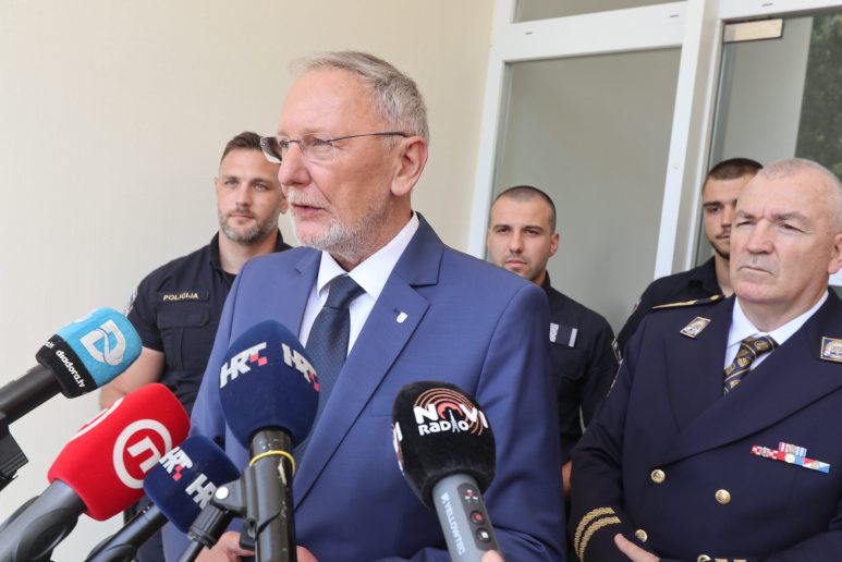 bozinovic policija asitnica