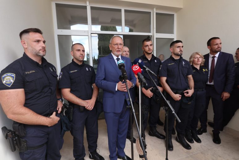 bozinovic policija asitnica
