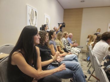 bba72eda-d834-4ab7-a0bf-5bdf51351f38