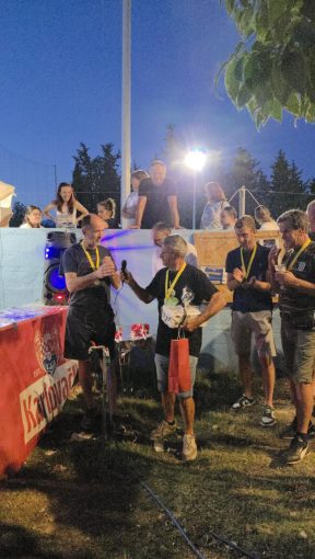 2089b8f5-d999-406a-a30f-7a73b23226a8