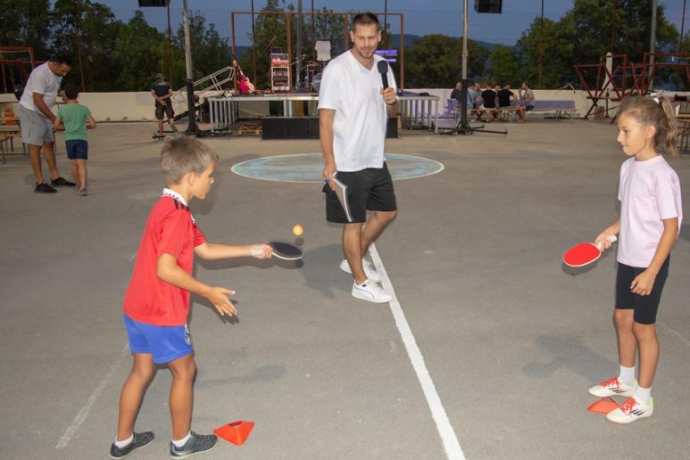 2279758d-76a6-40a2-9699-07a05ee6cd15