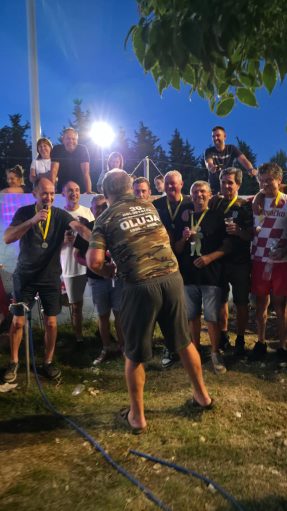 3b04993c-32c6-4c4c-af0b-a7fdf02b2fbf