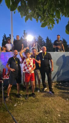 51e1caf7-724d-4b93-a8c4-18b1fe866d11