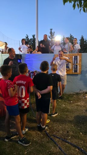 52110ad6-b39a-4ce3-8e8e-9660bda16b5b