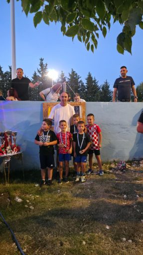 61ae346c-499f-42ae-a293-617af047e285