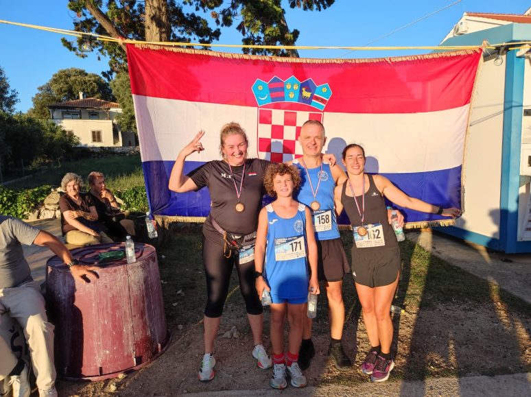 Oluja na Olibu - AK Alojzije Stepinac