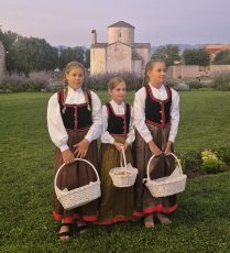 ROMANTIČNI TJEDAN 2025 ARHIVA TZG NINA (2).