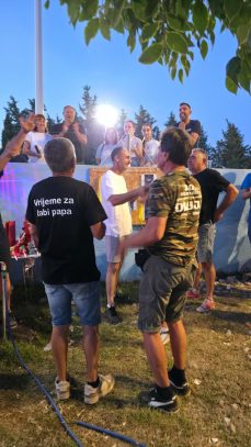 a0e59f17-6b6e-4031-8db6-f3e1ad50464c