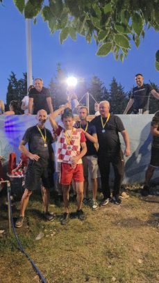 d89ea372-3725-439a-bf69-59a125a1f142